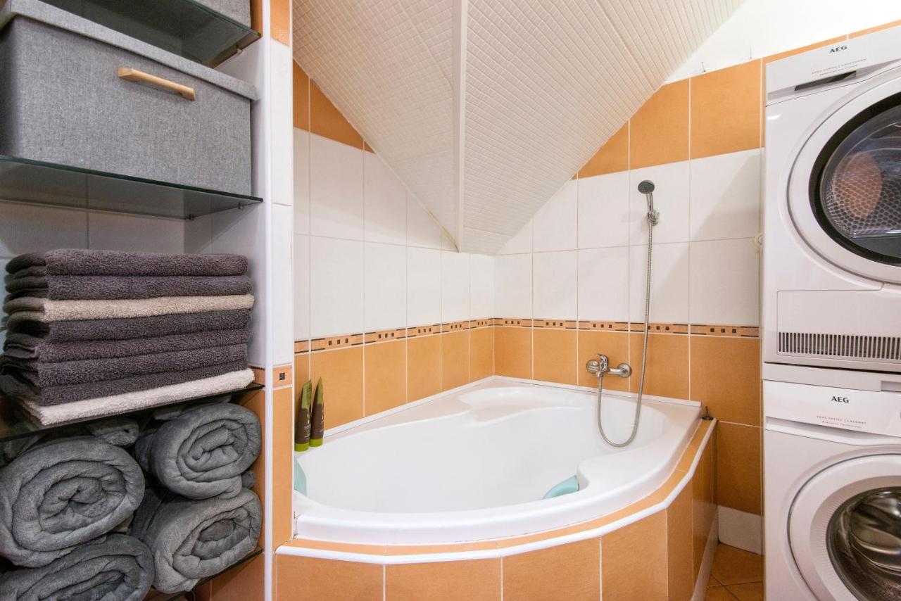 Apartment Neratovice ภายนอก รูปภาพ